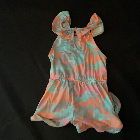 Cute Girls 💕 onesies... - Picture 6 of 6